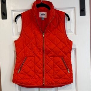 Old Navy Women's Red Quilted Thin Puff Vest